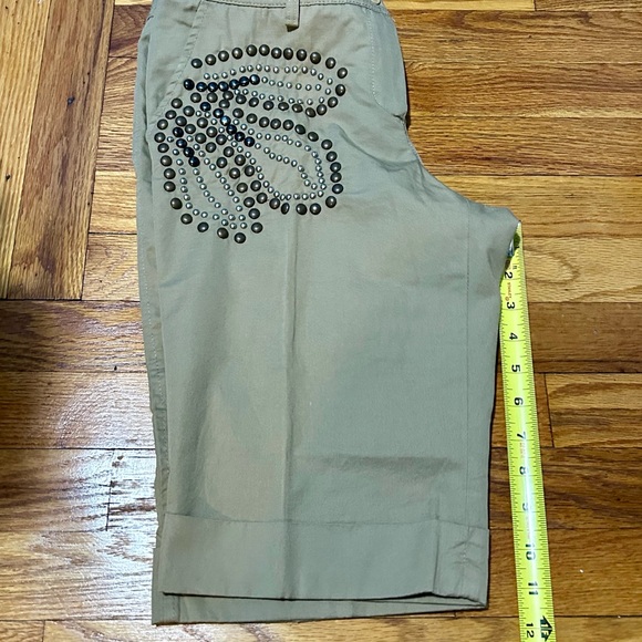 NWOT. P.A.R.O.S.H Bermuda shorts. - Picture 5 of 10